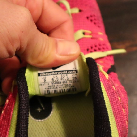 Nike shoes - Picture 3 of 4